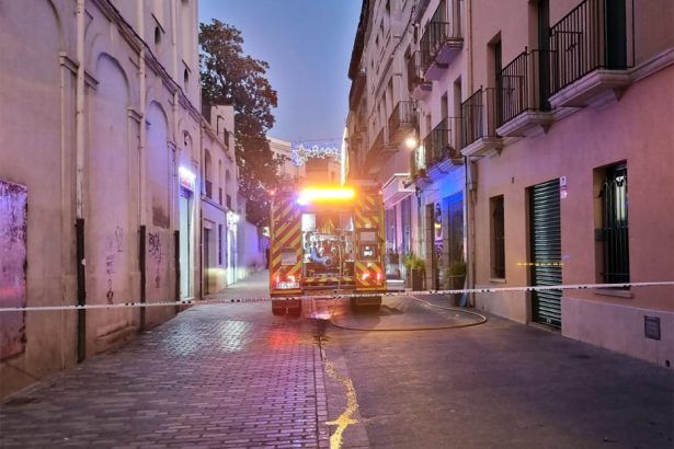 Bombers al carrer dels Valls