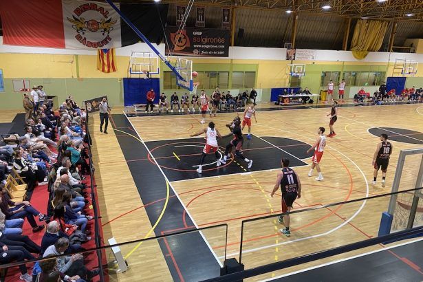 Partit del Bisbal Bàsquet