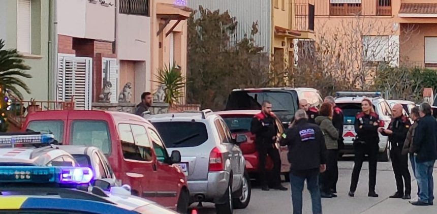 Exterior de la casa, on ha passat el tiroteig