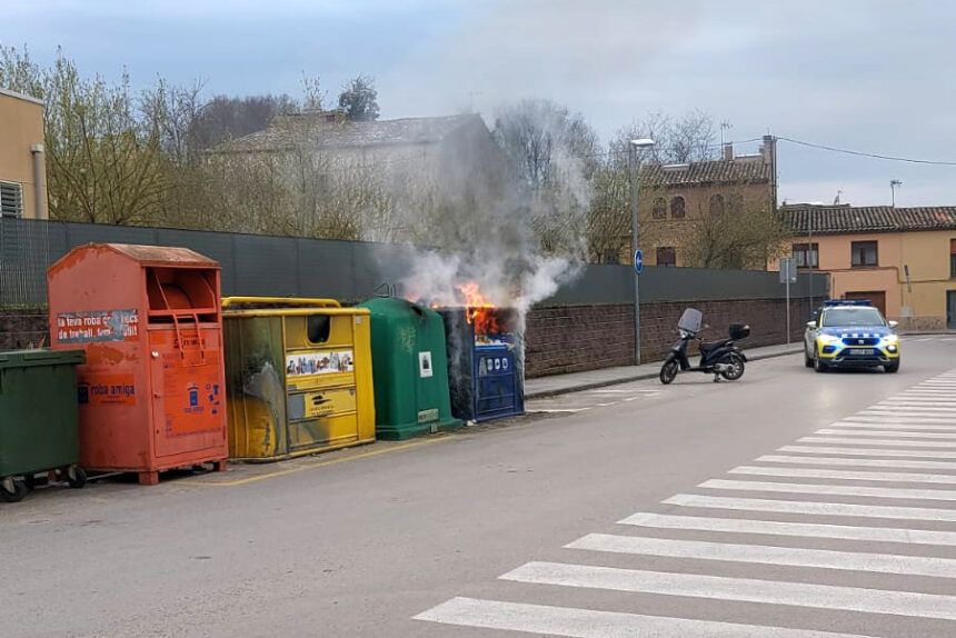 Contenidor en flames