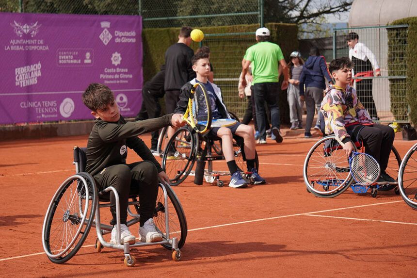 Tennis inclusiu
